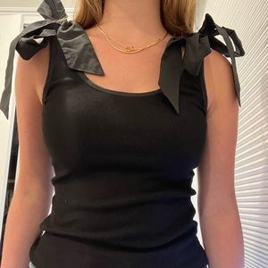 OLIVACEOUS BOW DETAIL TANK